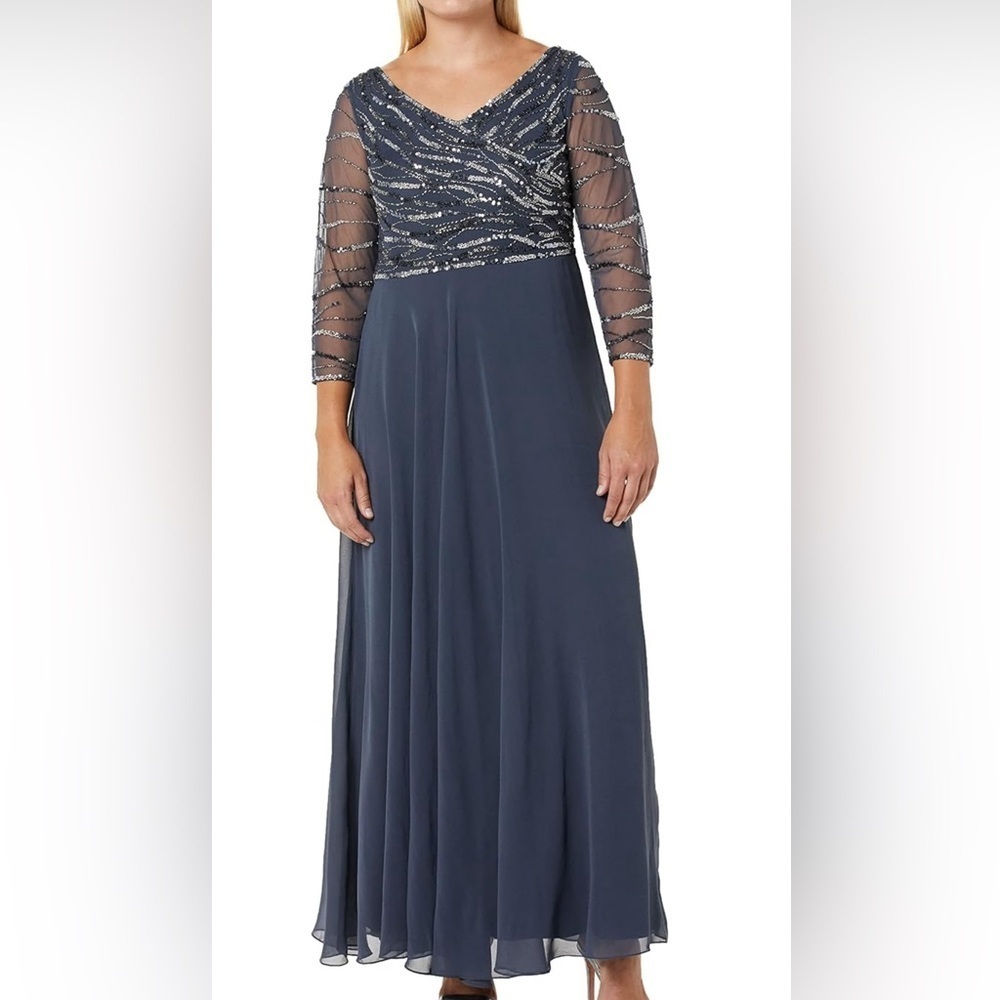 J Kara Women's 3/4 Sleeve Beaded Gown Size 18